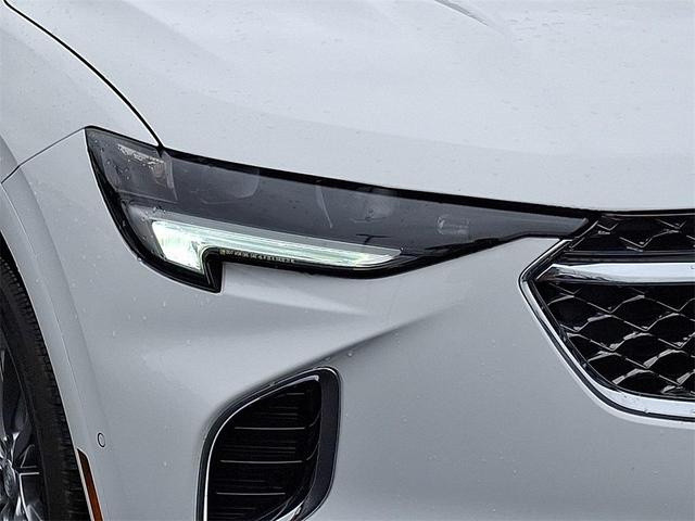 Photo of 2021 Summit White Buick Envision