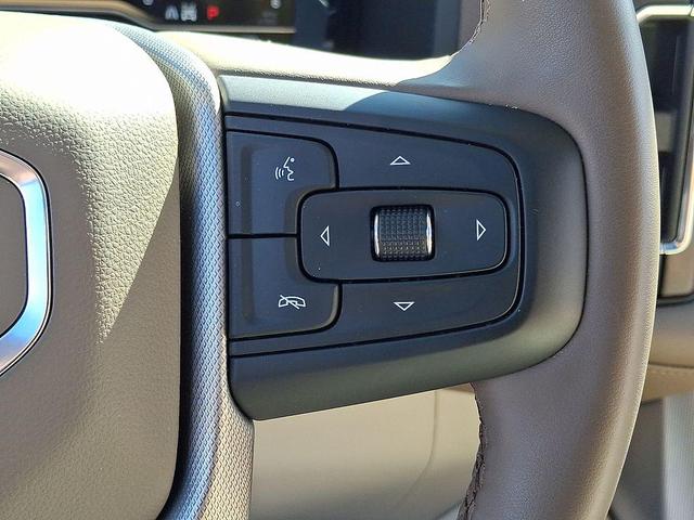 Photo of 2024 Volcanic Red Tintcoat GMC Yukon