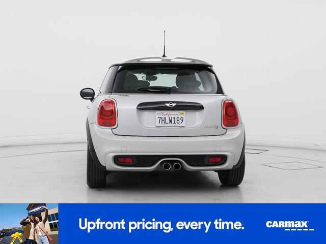 Photo of 2015 Silver MINI Hardtop