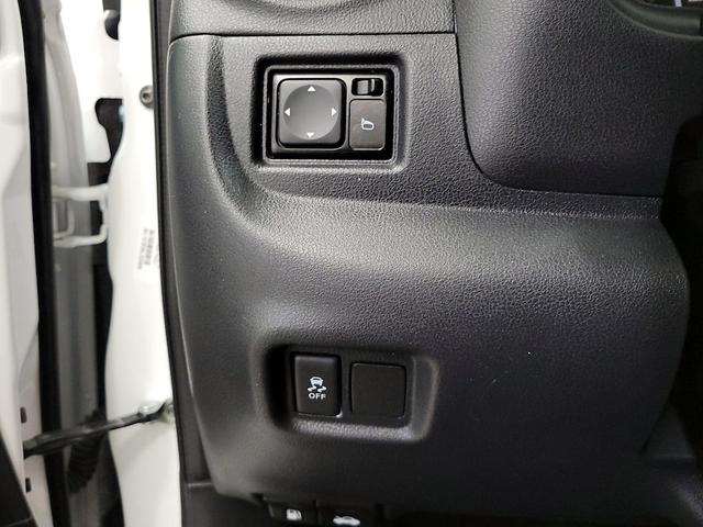 Photo of 2019 White Nissan Versa