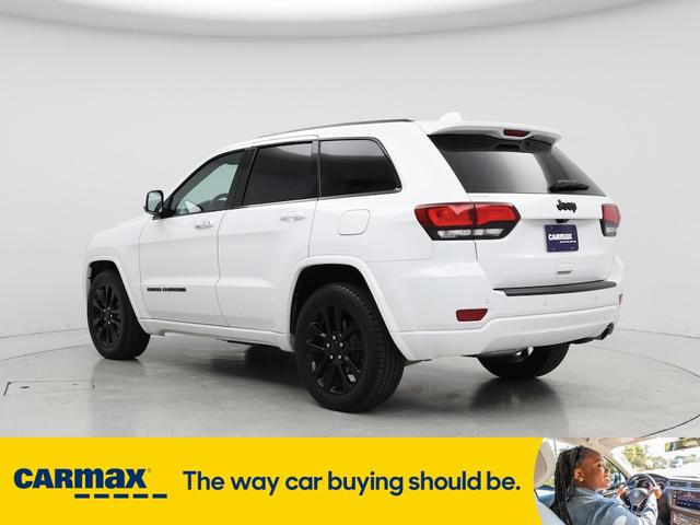 Photo of 2019 White Jeep Grand Cherokee