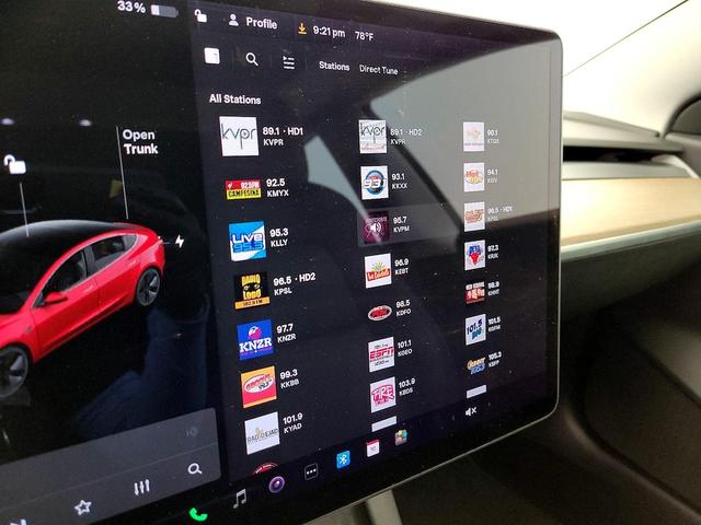 Photo of 2021 Red Tesla Model 3