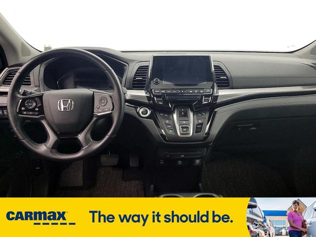 Photo of 2023 Gray Honda Odyssey