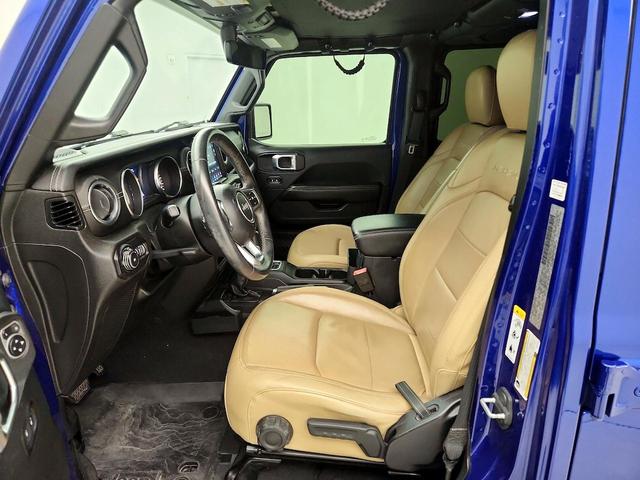 Photo of 2018 Blue Jeep Wrangler