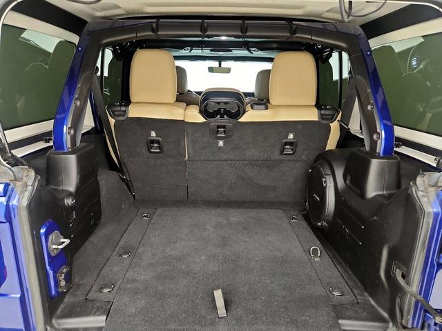 Photo of 2018 Blue Jeep Wrangler