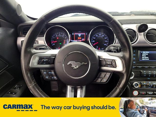 Photo of 2016 Gray Ford Mustang