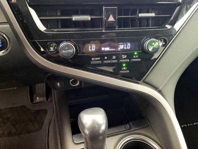 Photo of 2022 Silver Toyota Camry