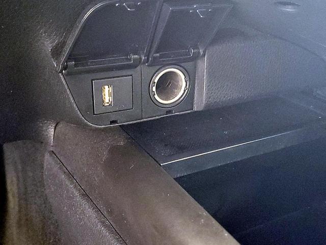 Photo of 2022 Silver Toyota Camry