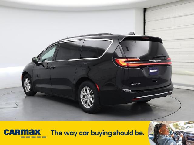 Photo of 2022 Black Chrysler Pacifica