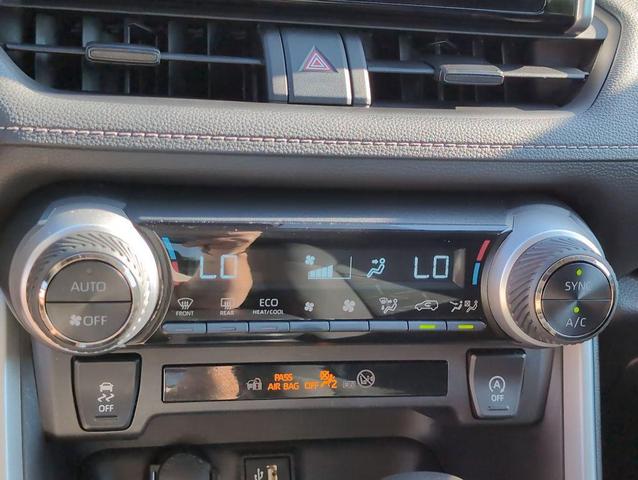 Photo of 2024 Silver Sky Metallic Toyota RAV4