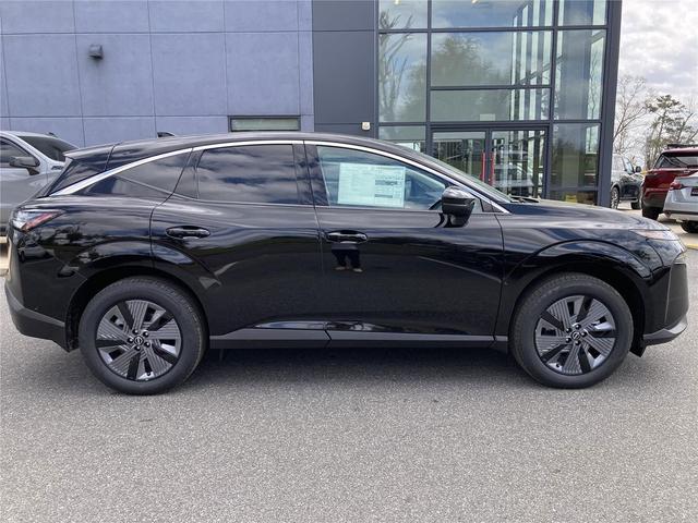Photo of 2025 Super Black Nissan Murano
