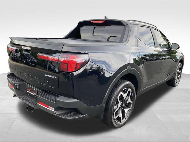 Photo of 2023 Phantom Black Hyundai SANTA CRUZ
