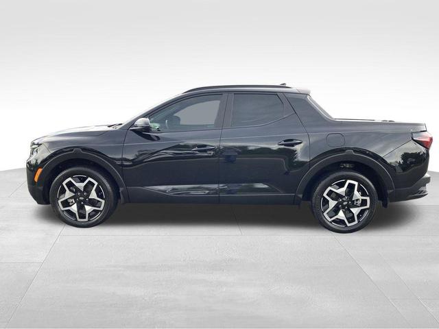 Photo of 2023 Phantom Black Hyundai SANTA CRUZ