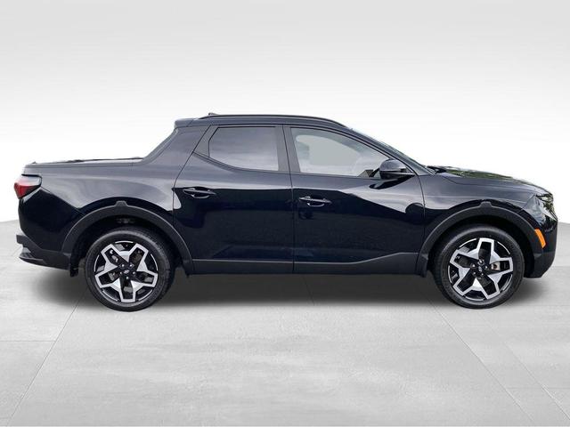 Photo of 2023 Phantom Black Hyundai SANTA CRUZ