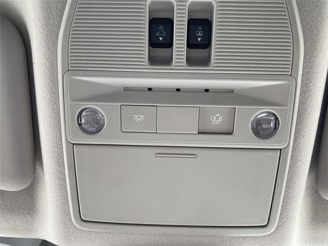 Photo of 2025 Scarlet Ember Tintcoat Nissan Kicks