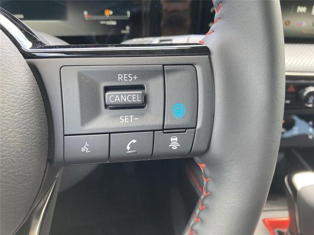 Photo of 2025 Scarlet Ember Tintcoat Nissan Kicks