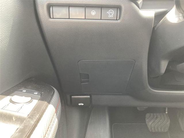Photo of 2025 Super Black Nissan Kicks