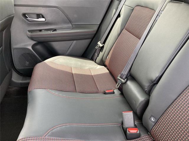 Photo of 2025 Super Black Nissan Kicks
