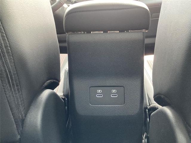 Photo of 2025 Super Black Nissan Kicks