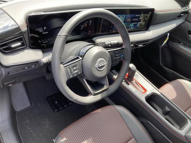 Photo of 2025 Super Black Nissan Kicks