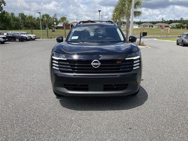 Photo of 2025 Super Black Nissan Kicks