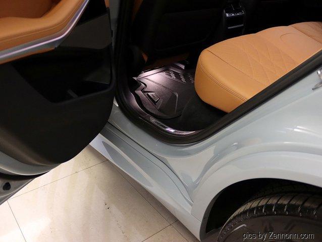 Photo of 2024 Gray Metallic BMW X5