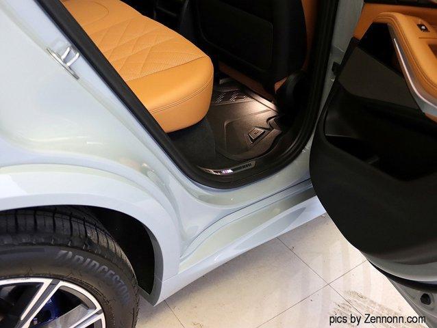 Photo of 2024 Gray Metallic BMW X5
