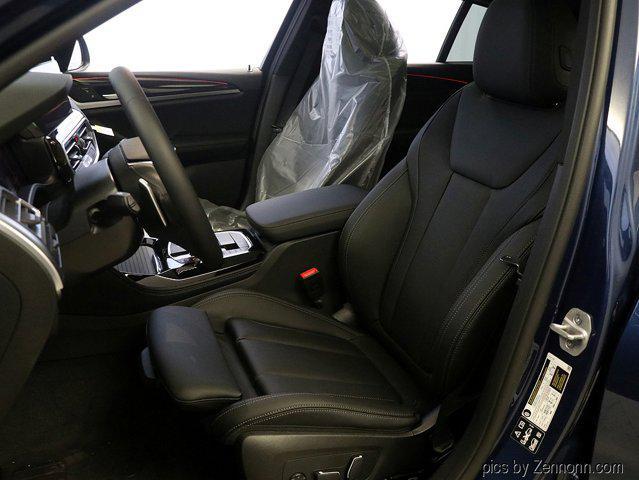 Photo of 2025 Phytonic Blue Metallic BMW X4