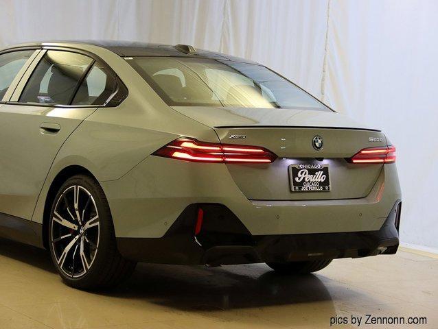 Photo of 2026 Gray Metallic BMW 550e