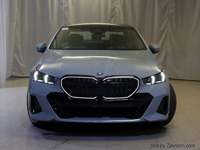Photo of 2026 Gray Metallic BMW 550e