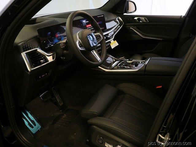 Photo of 2025 Black Sapphire Metallic BMW X7