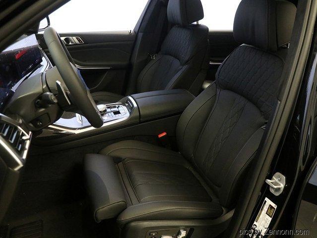 Photo of 2025 Black Sapphire Metallic BMW X7