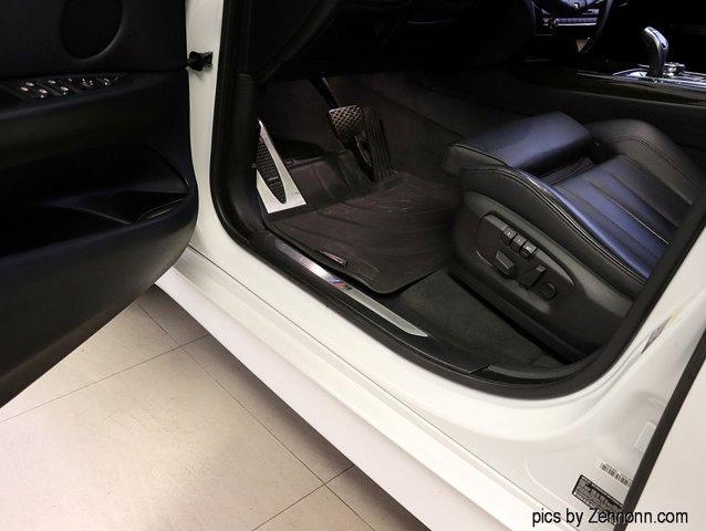 Photo of 2016 Mineral White BMW X5