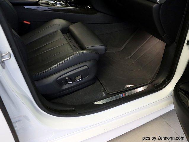 Photo of 2016 Mineral White BMW X5