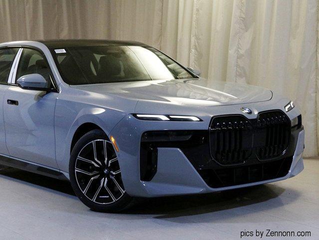Photo of 2025 Gray Metallic BMW 740