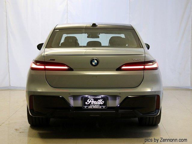 Photo of 2025 Gray Metallic BMW 740