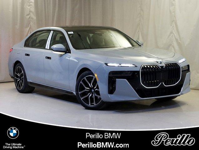 2025 BMW 740