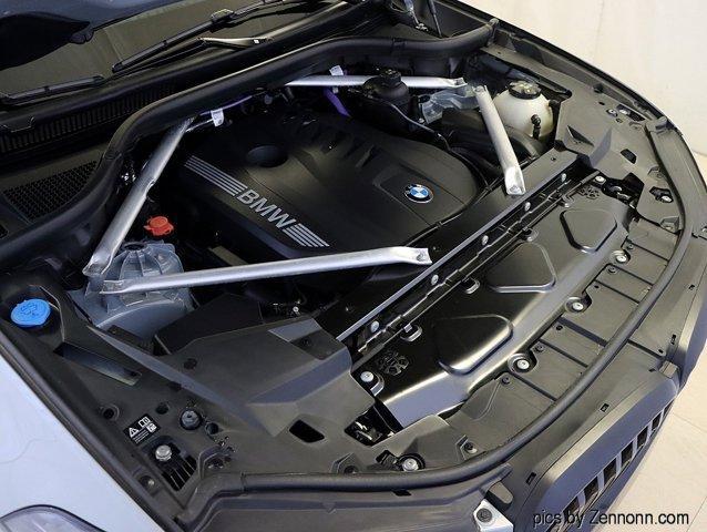 Photo of 2024 Gray Metallic BMW X5