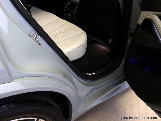 Photo of 2024 Gray Metallic BMW X5