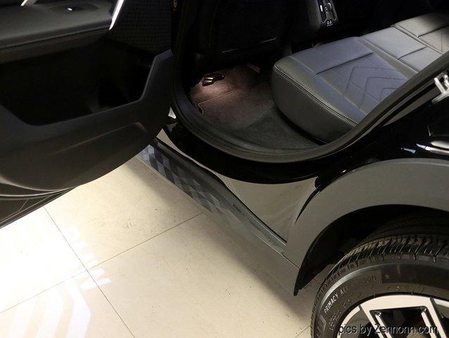 Photo of 2024 Black Sapphire BMW X2
