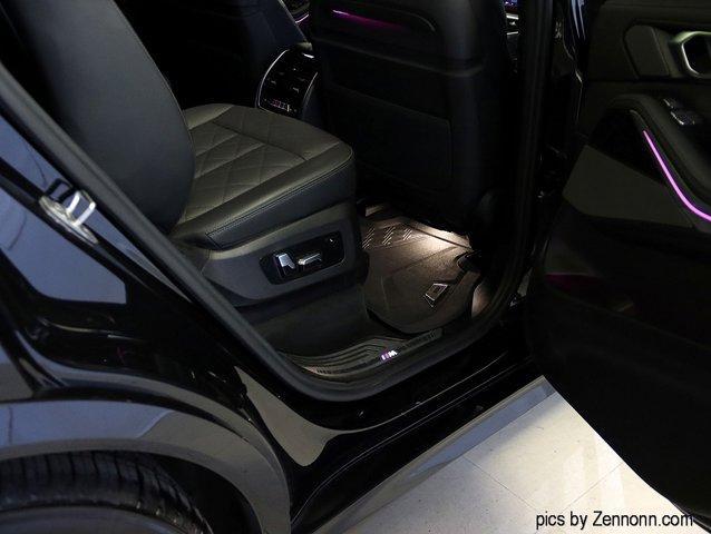 Photo of 2023 Black Sapphire Metallic BMW X7