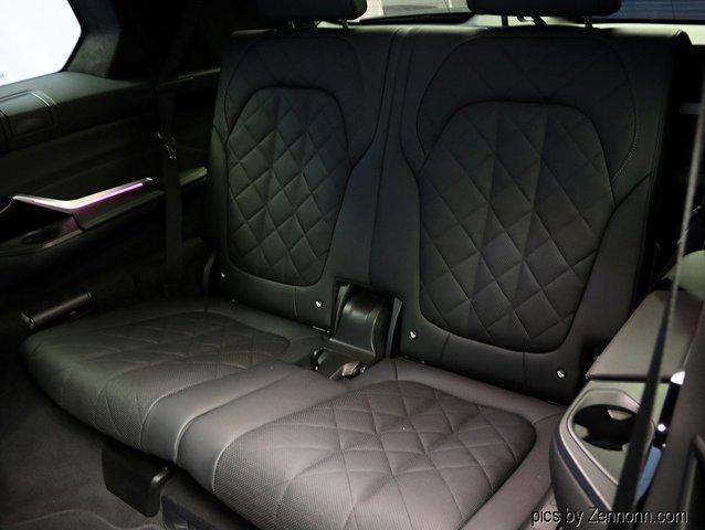 Photo of 2023 Black Sapphire Metallic BMW X7