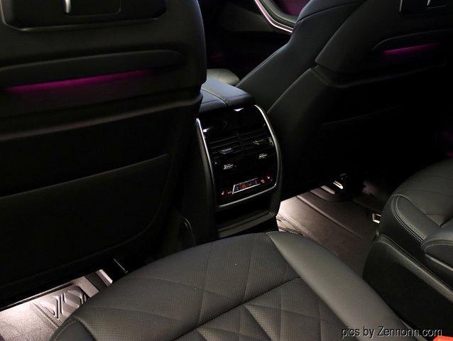 Photo of 2023 Black Sapphire Metallic BMW X7