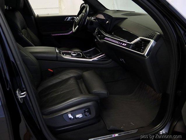 Photo of 2023 Black Sapphire Metallic BMW X7