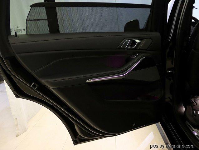Photo of 2023 Black Sapphire Metallic BMW X7