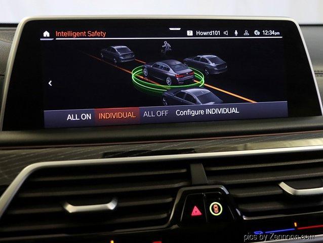 Photo of 2022 Black Sapphire Metallic BMW 750