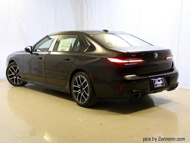 Photo of 2025 Carbon Black Metallic BMW 760