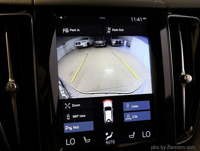 Photo of 2020 Crystal White Metallic Volvo XC60
