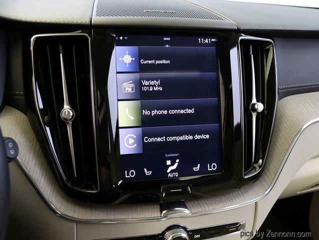 Photo of 2020 Crystal White Metallic Volvo XC60