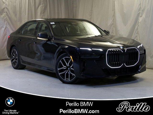 2025 BMW 740